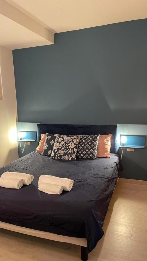 Lake View, Swimming Pool, Tennis Court And Private Parking 메체그라 외부 사진