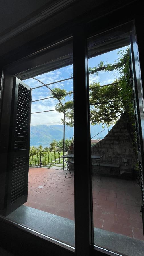 Lake View, Swimming Pool, Tennis Court And Private Parking 메체그라 외부 사진